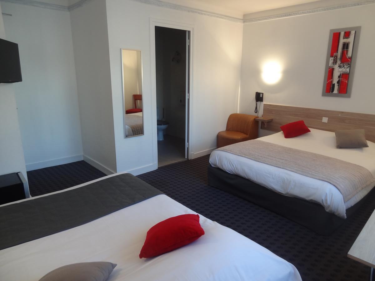 Les Ambassadeurs Hotel Saint-Chamond Kültér fotó
